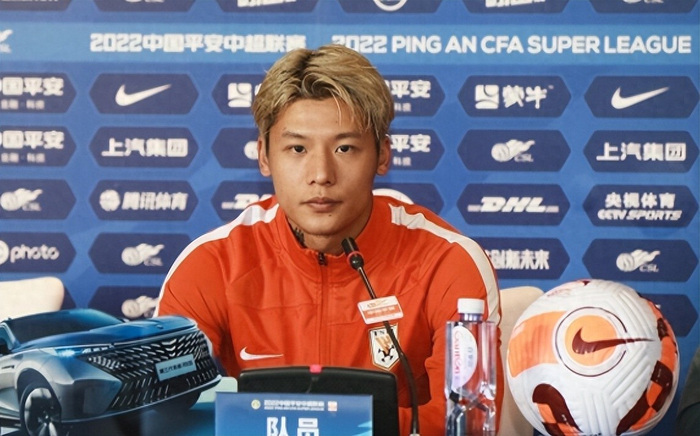 世界杯注册-他曾两次被球迷视为鲁能离队热门，如今却依然能留队，值得期待|陈蒲|中超|重庆|邵佳一|国足_新浪体育_新浪新闻
