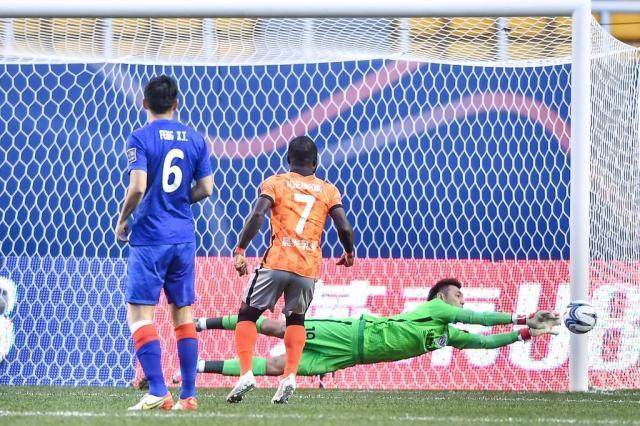 世界杯赛事资讯-【早报】梅西法甲继续低迷！半场因伤换下！