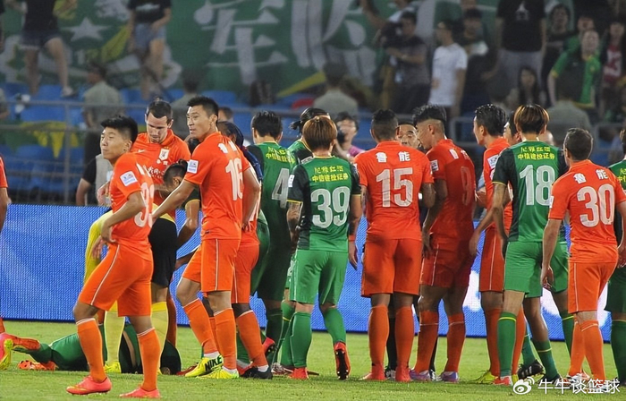 世界杯官方认证-鲁能队官宣迎来新合作伙伴,球迷为此给俱乐部点赞,值得期待|阿尔瓦罗|泰山队|中超|中卫|辽宁_新浪体育_新浪新闻