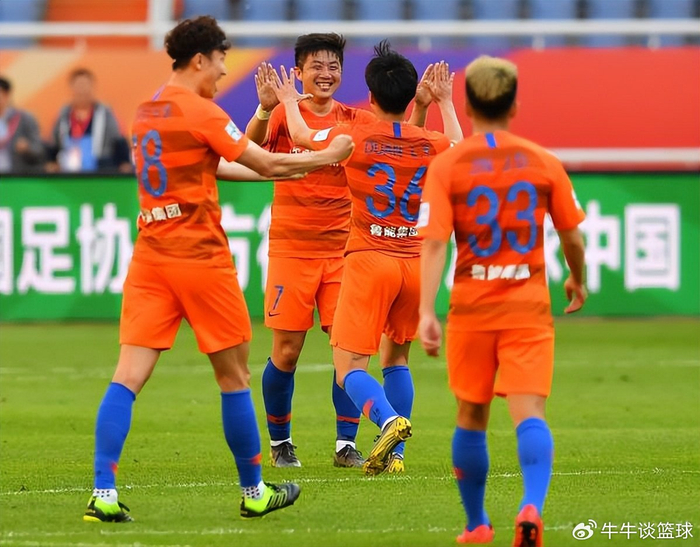 世界杯官方认证-鲁能队官宣迎来新合作伙伴,球迷为此给俱乐部点赞,值得期待|阿尔瓦罗|泰山队|中超|中卫|辽宁_新浪体育_新浪新闻