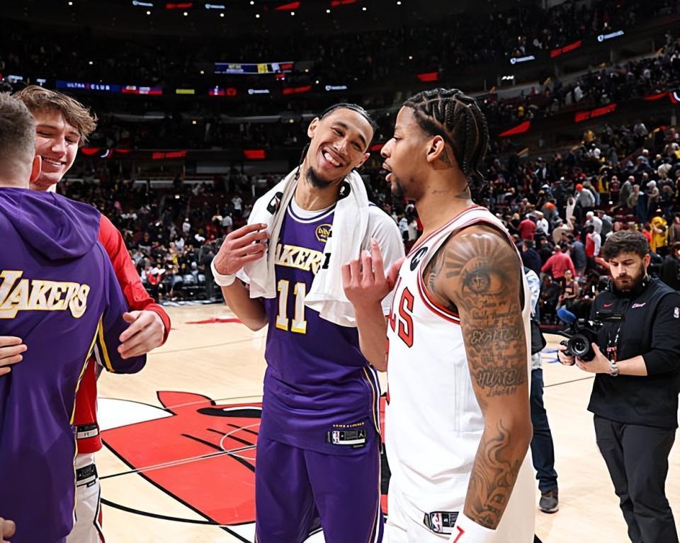 世界杯注册账号-重蹈覆辙？湖人难道又要指望这位能力有限的替补中锋来改变局面？